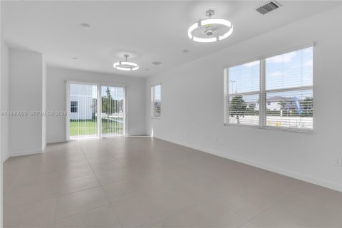 Casa en alquiler en Florida City, Florida, 4 dormitorios № 2052449 - foto 8