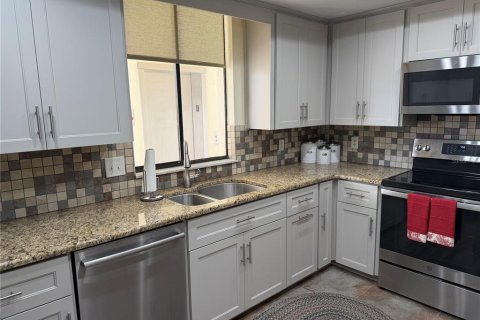 Copropriété à vendre à Belleair, Floride: 2 chambres, 137.96 m2 № 2140805 - photo 11