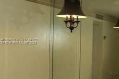 Copropriété à vendre à Lauderdale Lakes, Floride: 2 chambres, 77.76 m2 № 1981575 - photo 3