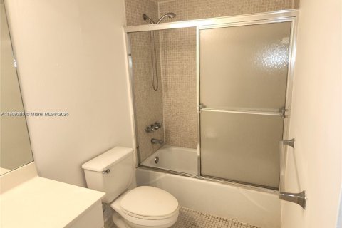 Condominio en venta en Sunny Isles Beach, Florida, 1 dormitorio, 93.37 m2 № 1867935 - foto 14