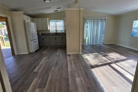 Appartement à louer à Dade City, Floride: 2 chambres, 79.06 m2 № 2388148 - photo 3