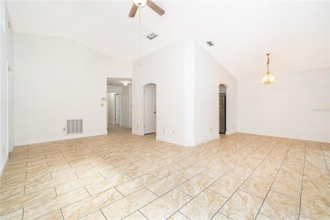 Casa en venta en Kissimmee, Florida, 2 dormitorios, 123.56 m2 № 2230488 - foto 14