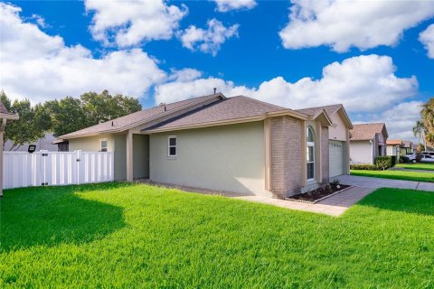 Casa en venta en Kissimmee, Florida, 2 dormitorios, 123.56 m2 № 2230488 - foto 22
