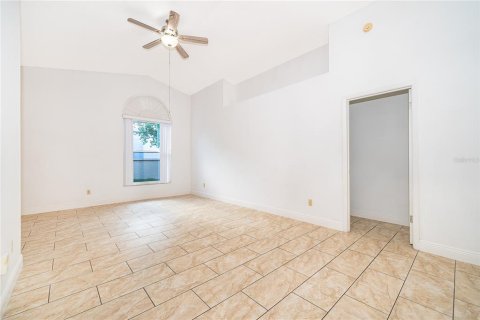 Casa en venta en Kissimmee, Florida, 2 dormitorios, 123.56 m2 № 2230488 - foto 10