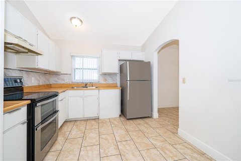 Casa en venta en Kissimmee, Florida, 2 dormitorios, 123.56 m2 № 2230488 - foto 4