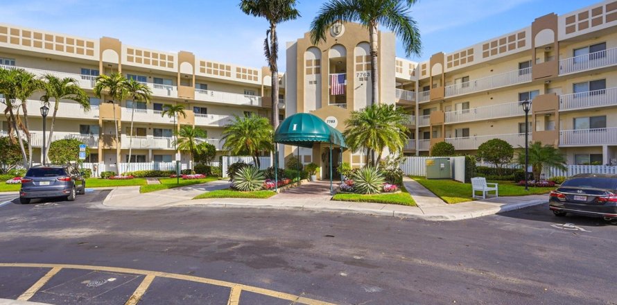 Condominio en Tamarac, Florida, 2 dormitorios  № 2078271