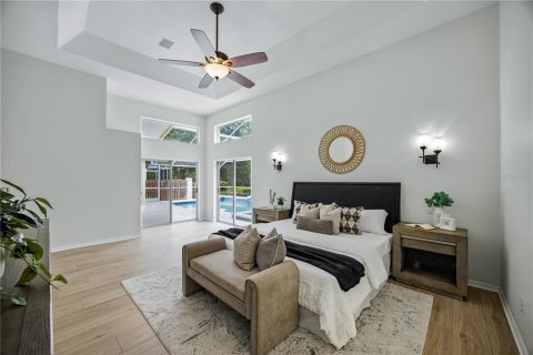 House in Tampa, Florida 4 bedrooms, 364.18 sq.m. № 1819133 - photo 25