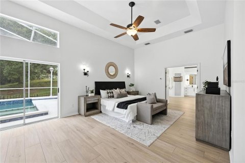 House in Tampa, Florida 4 bedrooms, 364.18 sq.m. № 1819133 - photo 23