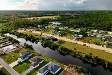 Land in Cape Coral, Florida № 2396277 - photo 26