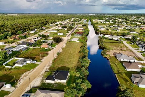 Land in Cape Coral, Florida № 2396277 - photo 20