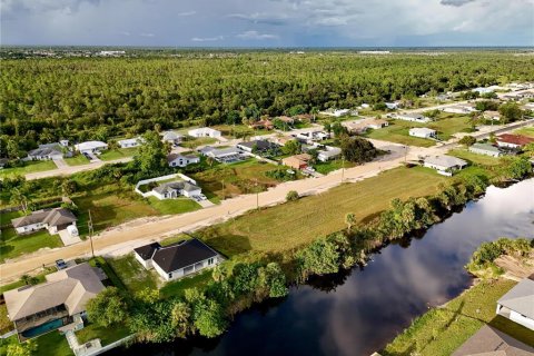 Land in Cape Coral, Florida № 2396277 - photo 21