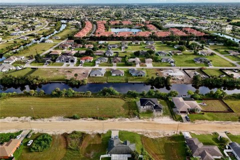 Land in Cape Coral, Florida № 2396277 - photo 17