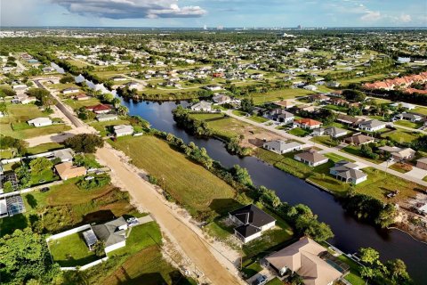 Land in Cape Coral, Florida № 2396277 - photo 29
