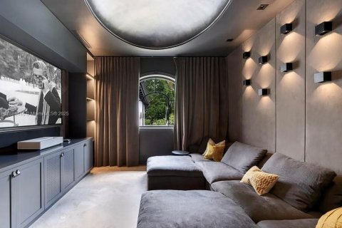 Casa en alquiler en Miami Beach, Florida, 5 dormitorios, 565.77 m2 № 1783594 - foto 17