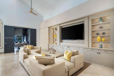 Casa en alquiler en Miami Beach, Florida, 5 dormitorios, 565.77 m2 № 1783594 - foto 8