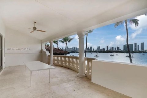 Casa en alquiler en Miami Beach, Florida, 5 dormitorios, 565.77 m2 № 1783594 - foto 25