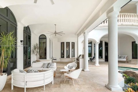 Casa en alquiler en Miami Beach, Florida, 5 dormitorios, 565.77 m2 № 1783594 - foto 29