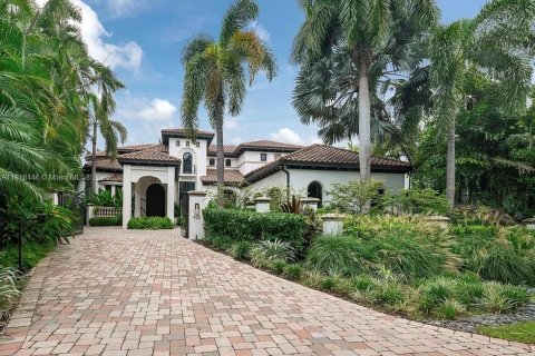 Casa en alquiler en Miami Beach, Florida, 5 dormitorios, 565.77 m2 № 1783594 - foto 2