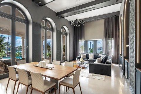 Casa en alquiler en Miami Beach, Florida, 5 dormitorios, 565.77 m2 № 1783594 - foto 10