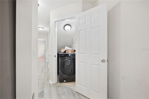 House in Tampa, Florida 3 bedrooms, 130.81 sq.m. № 2391398 - photo 9