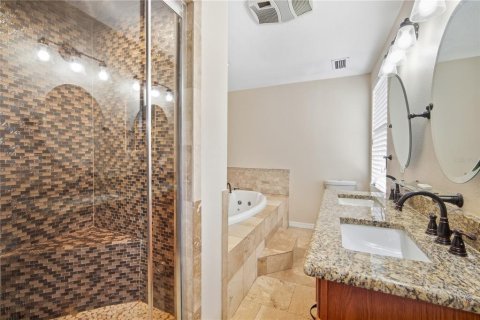 House in Tampa, Florida 3 bedrooms, 130.81 sq.m. № 2391398 - photo 11