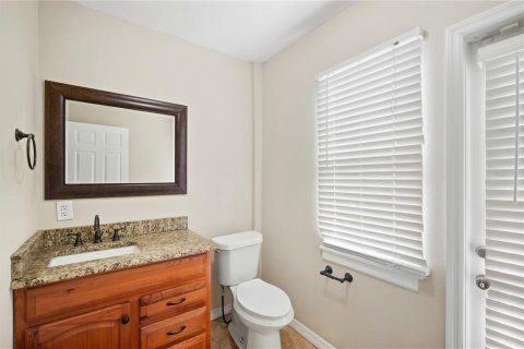 House in Tampa, Florida 3 bedrooms, 130.81 sq.m. № 2391398 - photo 8