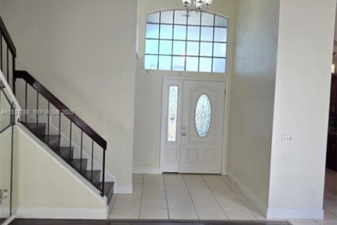 House in Orlando, Florida 4 bedrooms, 159.61 sq.m. № 1988670 - photo 12