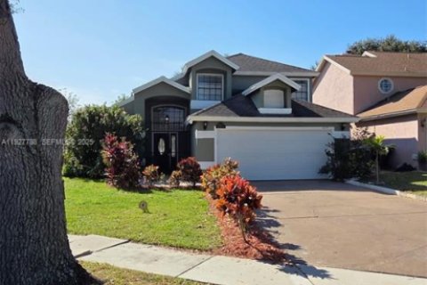 House in Orlando, Florida 4 bedrooms, 159.61 sq.m. № 1988670 - photo 6