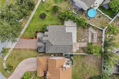 House in Orlando, Florida 4 bedrooms, 159.61 sq.m. № 1988670 - photo 27