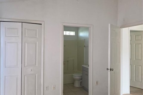 Villa ou maison à louer à Orlando, Floride: 3 chambres, 99.41 m2 № 2411391 - photo 5