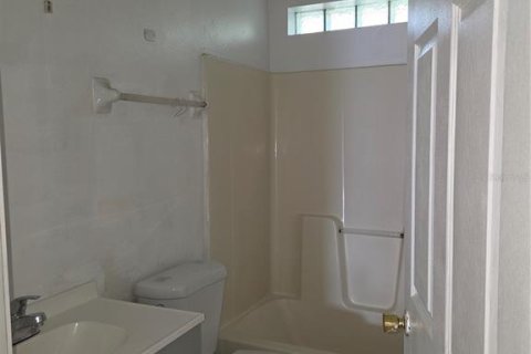 Villa ou maison à louer à Orlando, Floride: 3 chambres, 99.41 m2 № 2411391 - photo 10