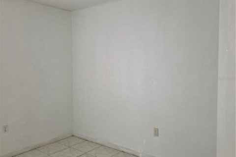Villa ou maison à louer à Orlando, Floride: 3 chambres, 99.41 m2 № 2411391 - photo 14