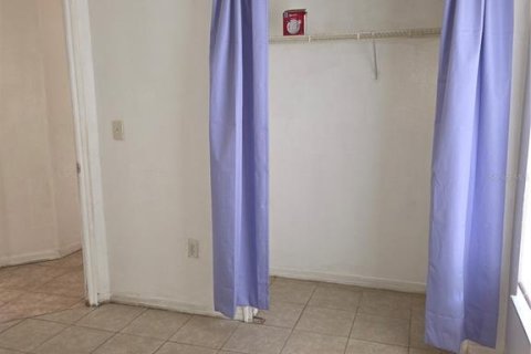 Villa ou maison à louer à Orlando, Floride: 3 chambres, 99.41 m2 № 2411391 - photo 12