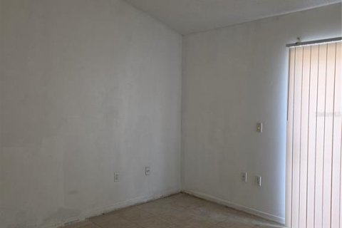 Villa ou maison à louer à Orlando, Floride: 3 chambres, 99.41 m2 № 2411391 - photo 6