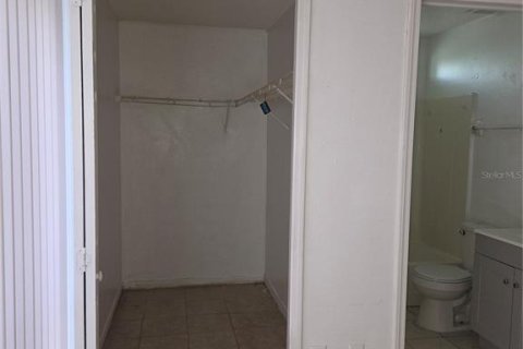 Villa ou maison à louer à Orlando, Floride: 3 chambres, 99.41 m2 № 2411391 - photo 7