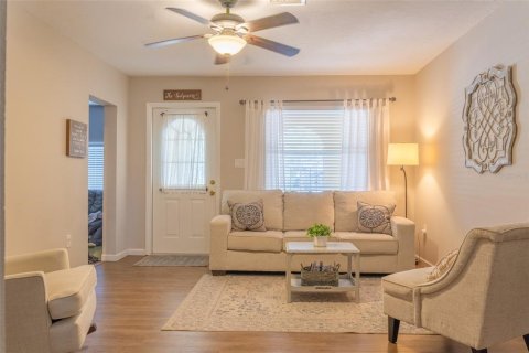 House in Venice, Florida 4 bedrooms, 133.31 sq.m. № 1839034 - photo 6