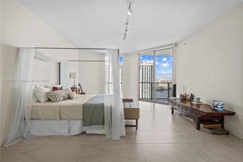 Condominio en venta en North Miami Beach, Florida, 2 dormitorios, 168.8 m2 № 2012949 - foto 14