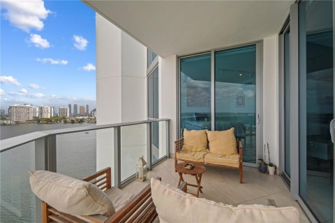 Condominio en venta en North Miami Beach, Florida, 2 dormitorios, 168.8 m2 № 2012949 - foto 28