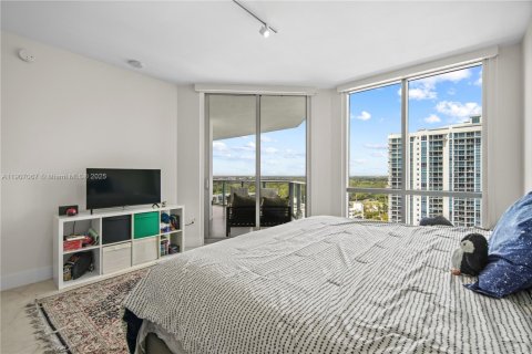 Condominio en venta en North Miami Beach, Florida, 2 dormitorios, 168.8 m2 № 2012949 - foto 22