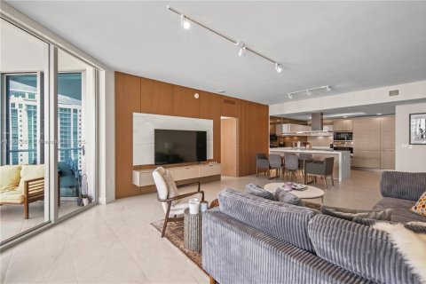 Condominio en venta en North Miami Beach, Florida, 2 dormitorios, 168.8 m2 № 2012949 - foto 6