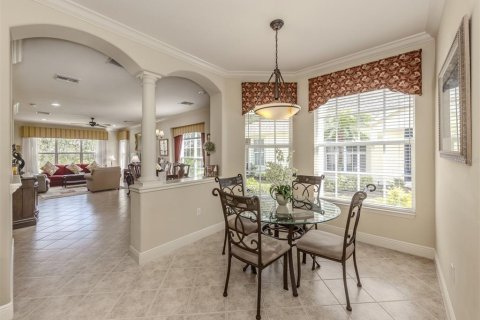 House in Englewood, Florida 2 bedrooms, 159.61 sq.m. № 1546988 - photo 6