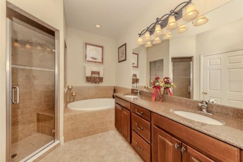 House in Englewood, Florida 2 bedrooms, 159.61 sq.m. № 1546988 - photo 8