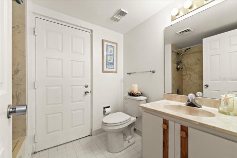 Condo in Ormond Beach, Florida, 4 bedrooms № 2234323 - photo 28