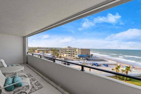 Condo in Ormond Beach, Florida, 4 bedrooms № 2234323 - photo 19