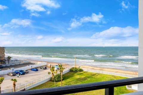 Condo in Ormond Beach, Florida, 4 bedrooms № 2234323 - photo 17