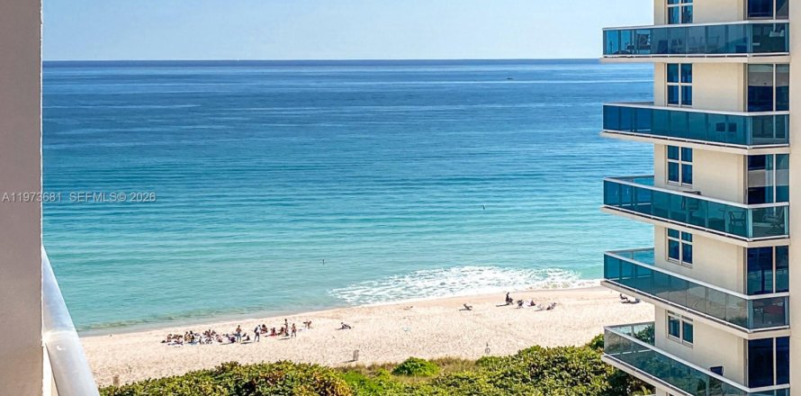 Condominio en Surfside, Florida, 1 dormitorio № 2033594