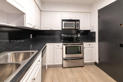 Condominio en alquiler en Surfside, Florida, 1 dormitorio, 85.28 m2 № 2033594 - foto 8