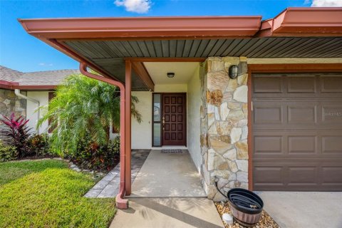 Villa ou maison à vendre à Melbourne, Floride: 3 chambres, 150.69 m2 № 2434887 - photo 2