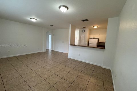 Снять в аренду кондоминиум в Хомстед, Флорида 3 спальни, 98.66м2, № 2065074 - фото 8