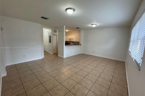 Снять в аренду кондоминиум в Хомстед, Флорида 3 спальни, 98.66м2, № 2065074 - фото 9